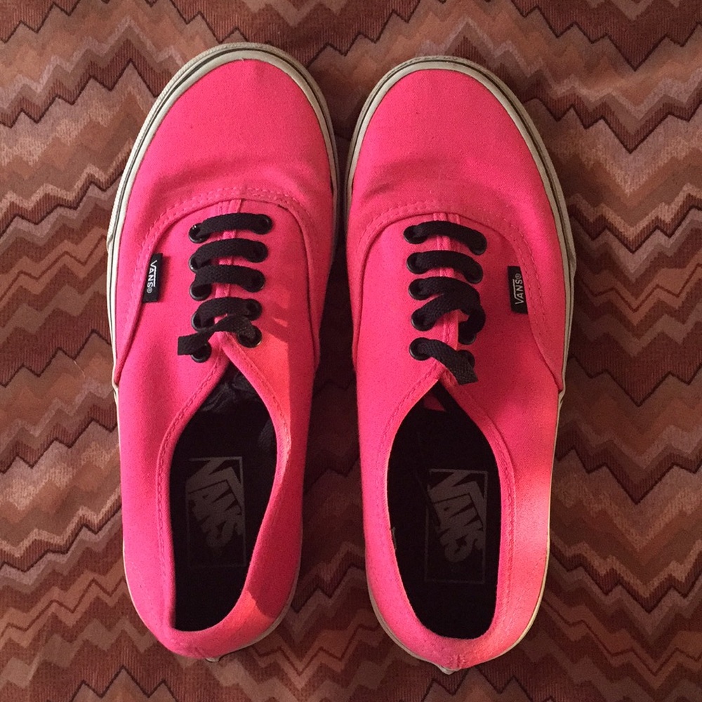 Vans hot pink low top shoes